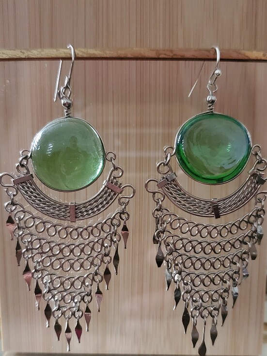 Jewelry - Emerald Green Glass & Silver Cascade Chandelier Earrings Pierced Beachy Boho